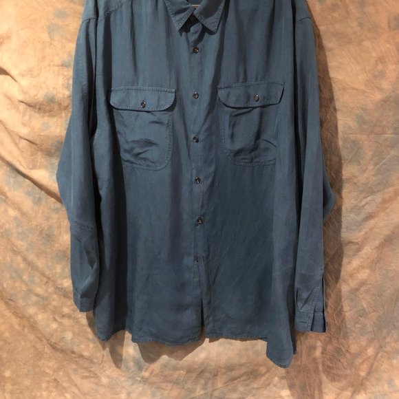 Mens casual button down dress shirt by Go Silk - Picture 2 of 6